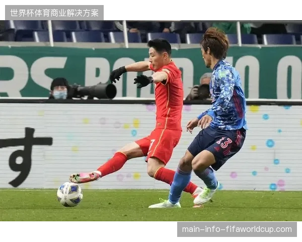 板仓滉以其稳健的防守表现，将成为日本队后防线上的关键人物